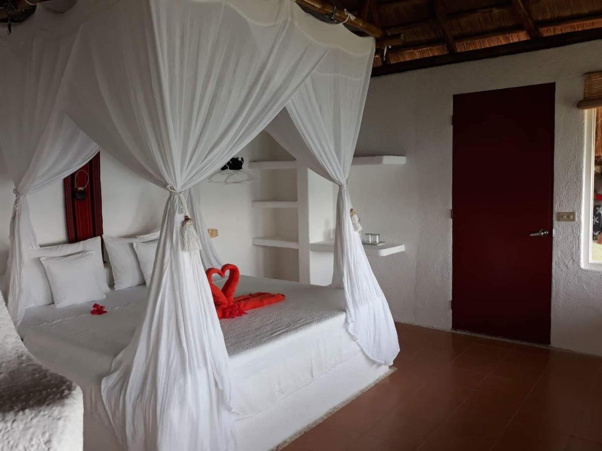 อัล ฟาโร กอสเมียว โฮเต็ล Hotel บูซวงกา ภายนอก รูปภาพ