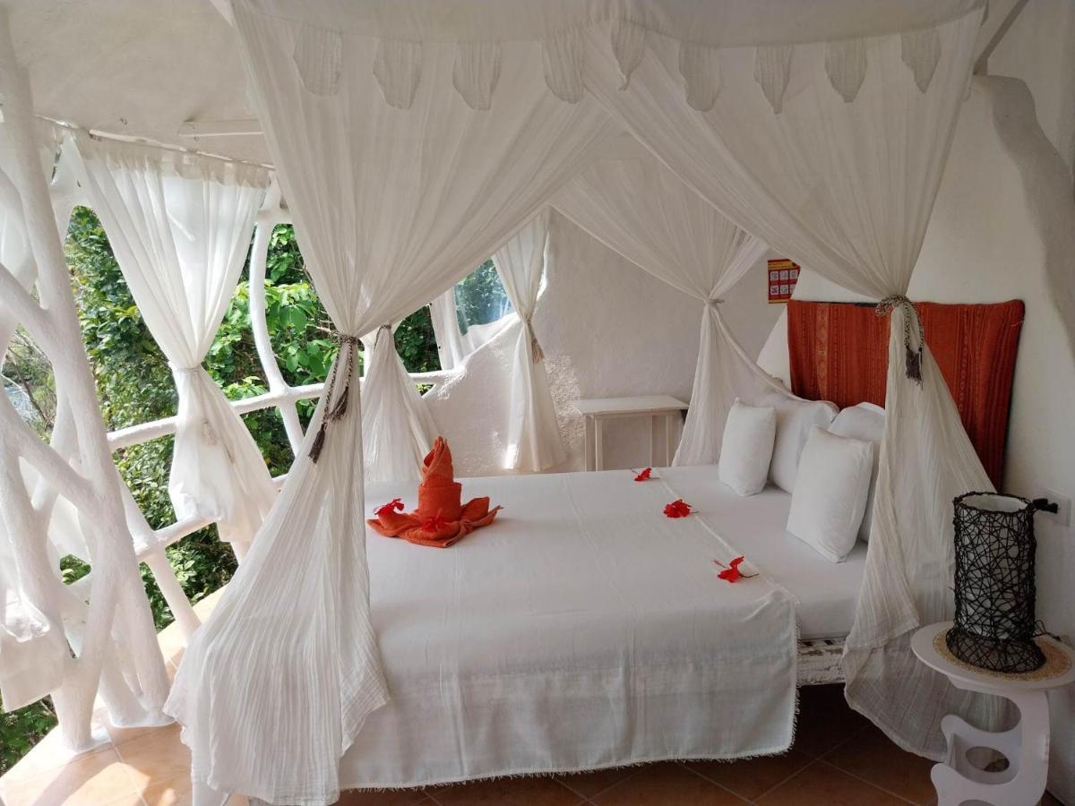 อัล ฟาโร กอสเมียว โฮเต็ล Hotel บูซวงกา ภายนอก รูปภาพ